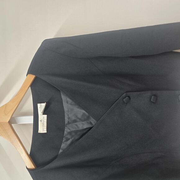 Vintage Liz Claiborne Women's Cropped Black Jacket size 14 - Picture 2 of 4